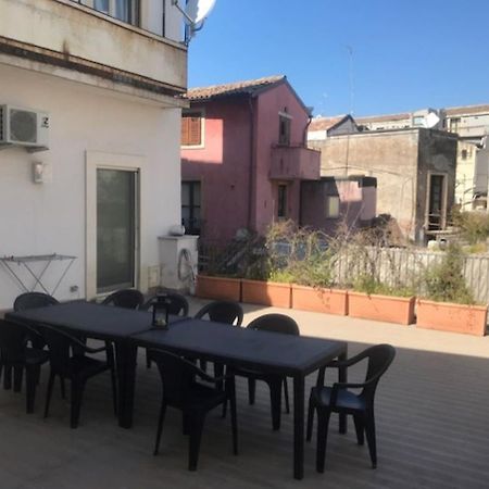 Suite Con Terrazza In Centro Catania Exterior foto