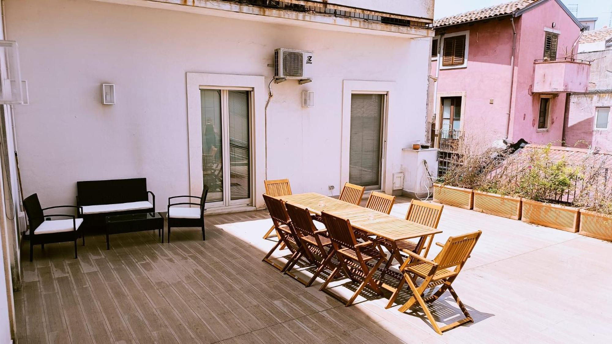 Suite Con Terrazza In Centro Catania Exterior foto